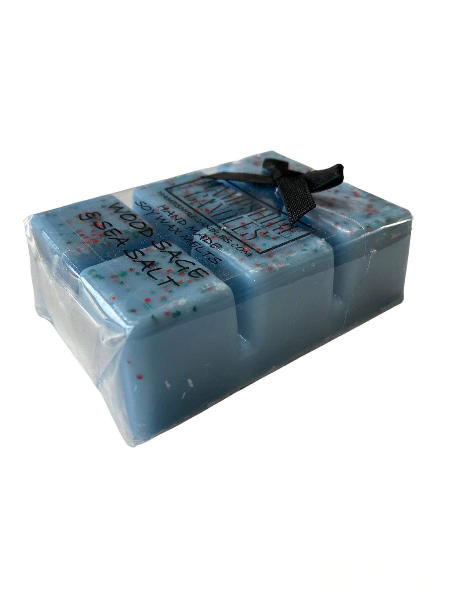 Soy wax melts with a refreshing blend of wood sage and sea salt. Perfect for electric wax melt burners to bring the scent of the outdoors into your home