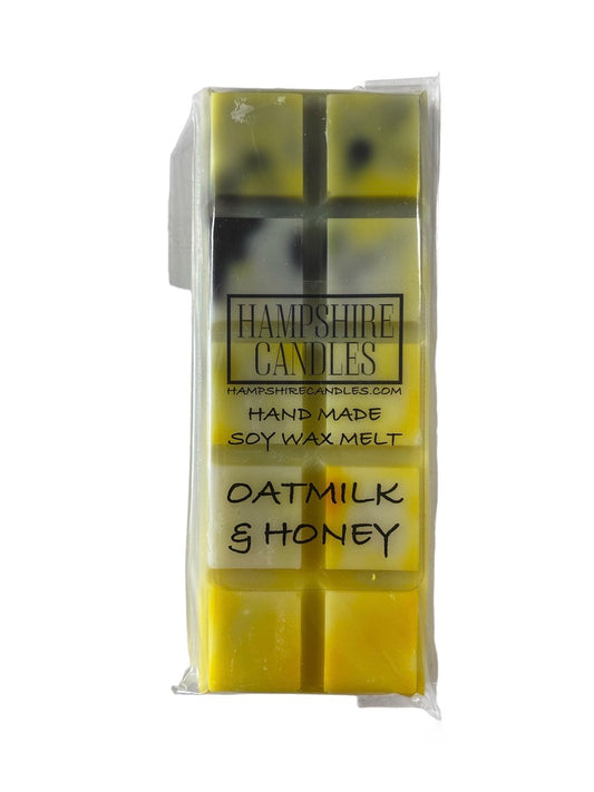 Soy wax melts with oat milk and honey, ideal for wax burners or electric wax melt burners. A calming, sweet fragrance for any room, especially during colder months