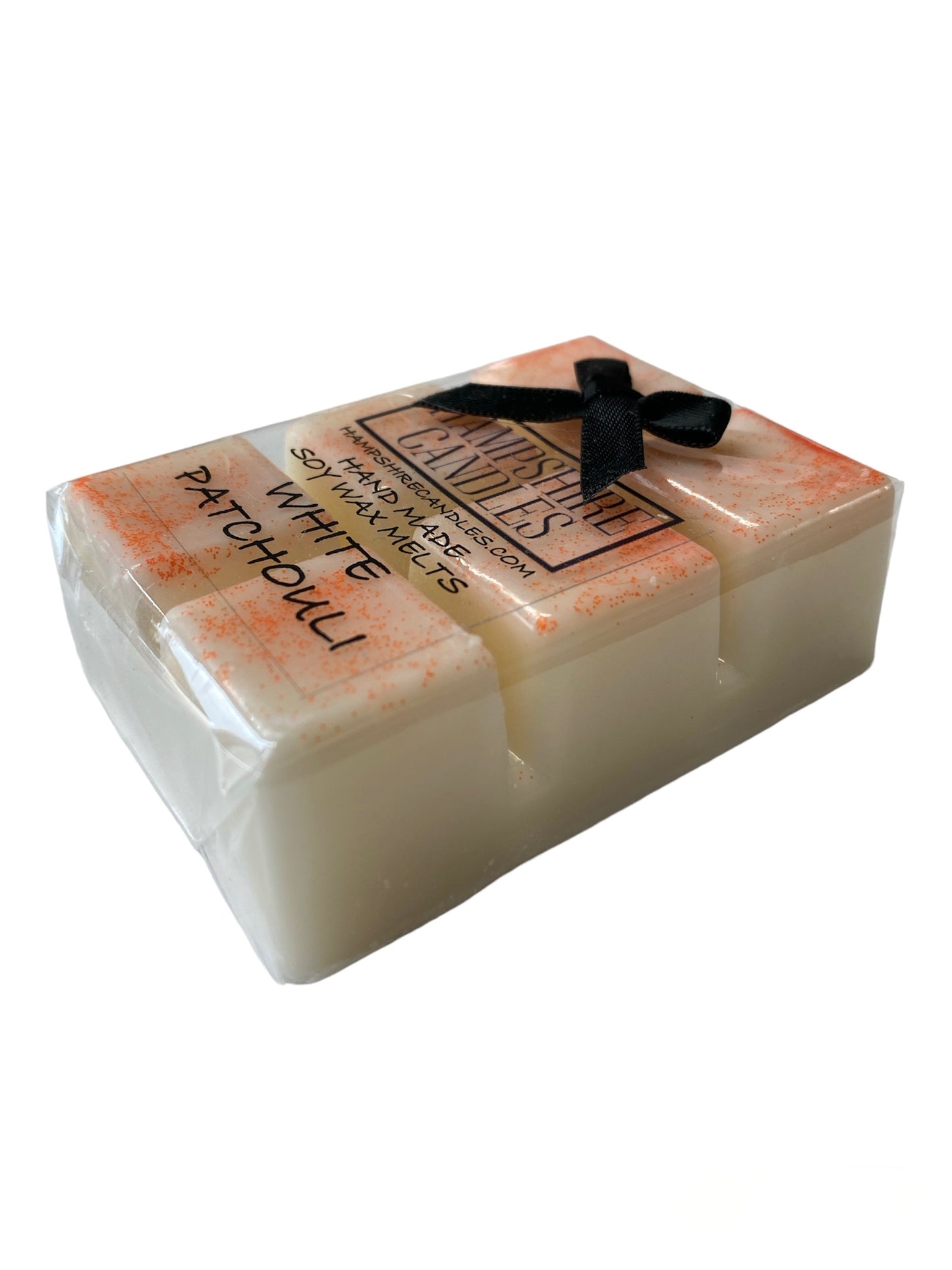 Soy wax melts with the classic scent of white patchouli. Perfect for electric wax melt burners, adding an earthy, sweet fragrance to your home