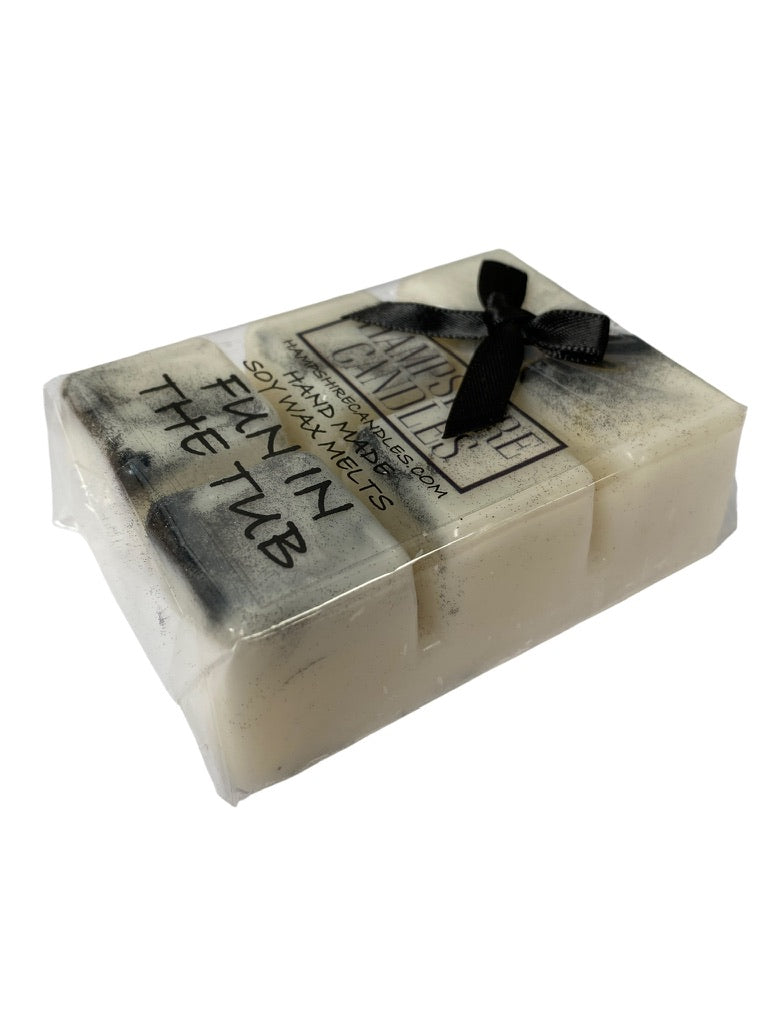 Fun in the Tub Wax Melts – A playful, bubbly fragrance perfect for your wax burner. Use in electric wax melt burners to add a fun and clean scent to your home UK