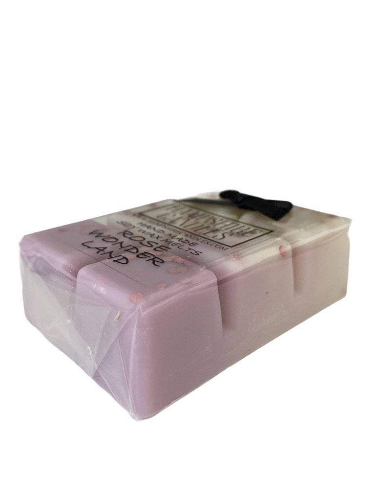 Soy wax melts with the elegant scent of roses. Ideal for electric wax melt burners, filling your home with a fresh, floral ambiance