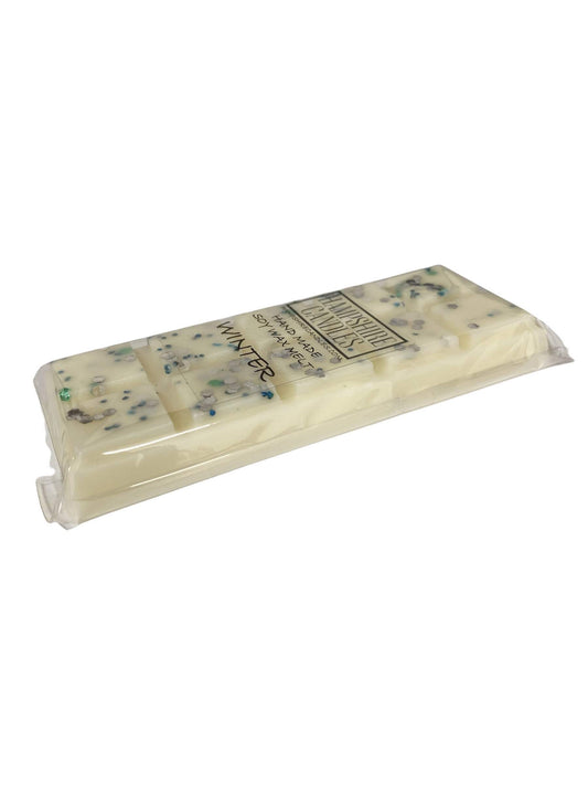 Soy wax melts with a cold, crisp fragrance of winter air. Ideal for electric wax melt burners, creating a fresh, wintry atmosphere in your home