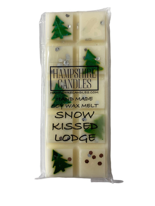 Soy wax melts with a refreshing, snow-inspired fragrance. Ideal for electric wax melt burners, creating a fresh, crisp scent reminiscent of winter mornings.