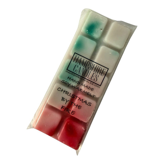Christmas_By_The_Fire_soy_wax_melt_snap_bar_by_Hampshire_Candles_with_festive_red_white_and_green_wax