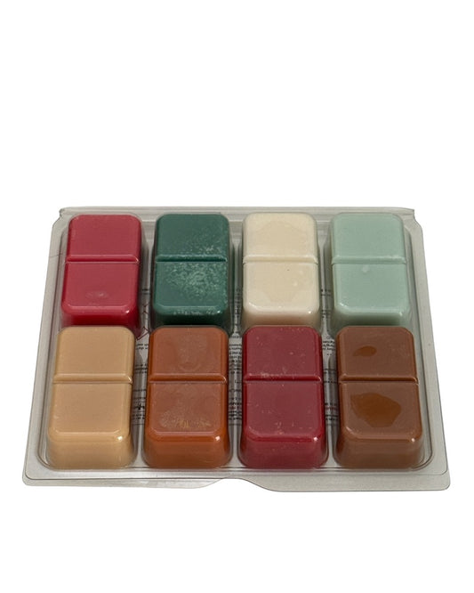 “Festive wax melt box featuring Christmas and winter scents like mulled wine, spruce, and spiced orange – perfect holiday gift”