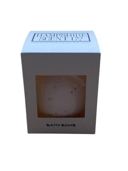 Oriental Musk Bath Bomb in a Bath – A fizzing bath bomb releasing rich, musky fragrance into the water, creating a spa-like experience.
