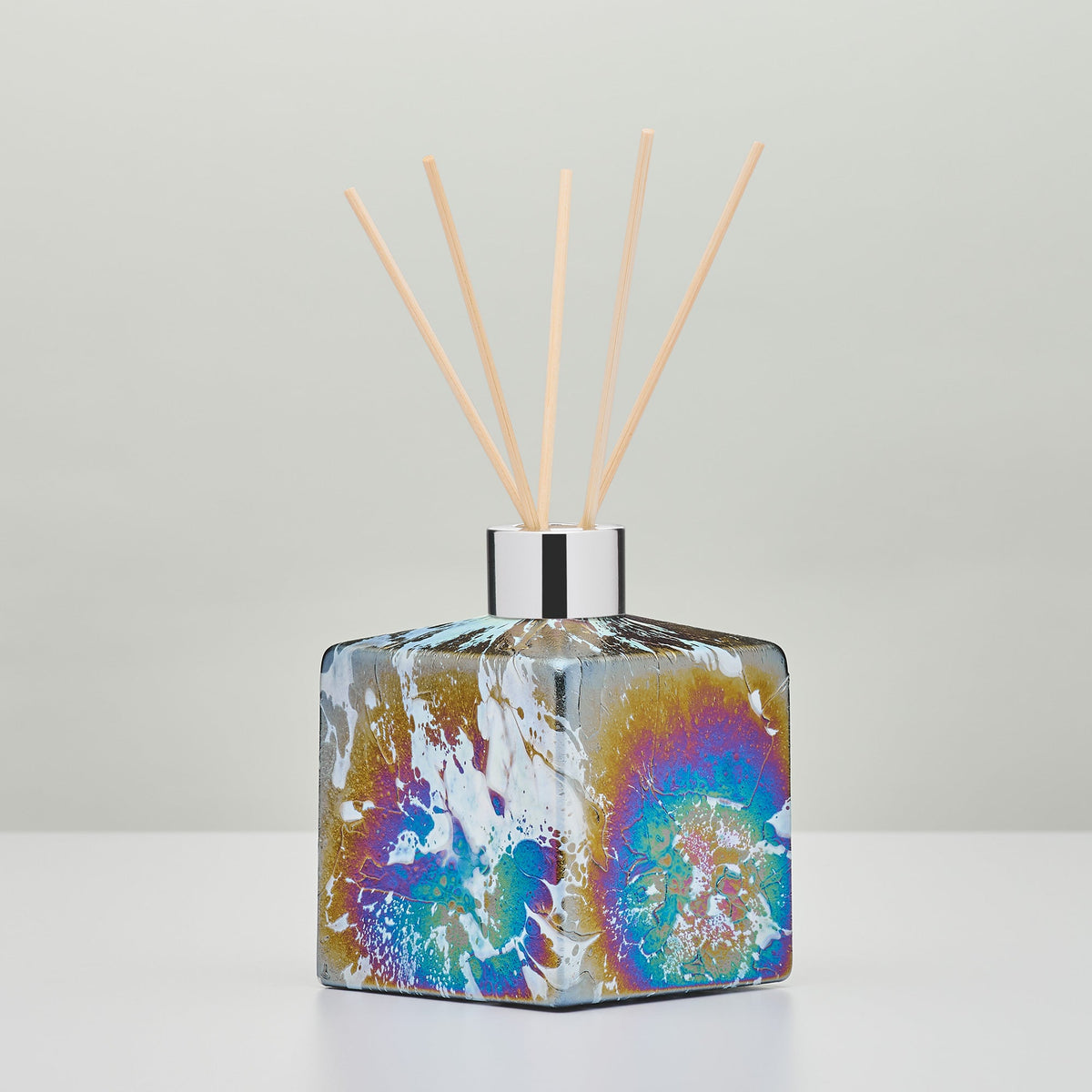 Pastel Silver decorative reed diffuser bottle in mouth-blown glass