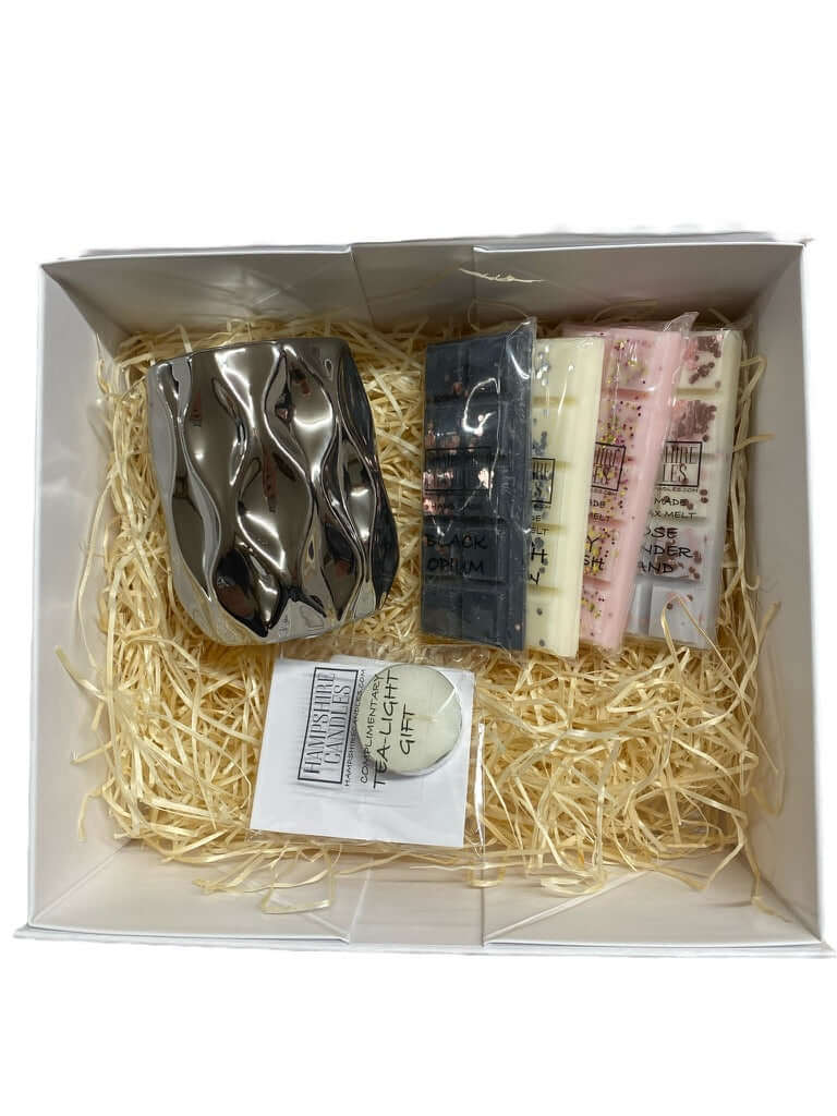 wax melt gift box with burner wax melts and tealight inside