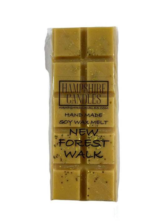 Soy wax melts infused with woodland scents of pine, moss, and fresh air. Ideal for electric wax melt burners