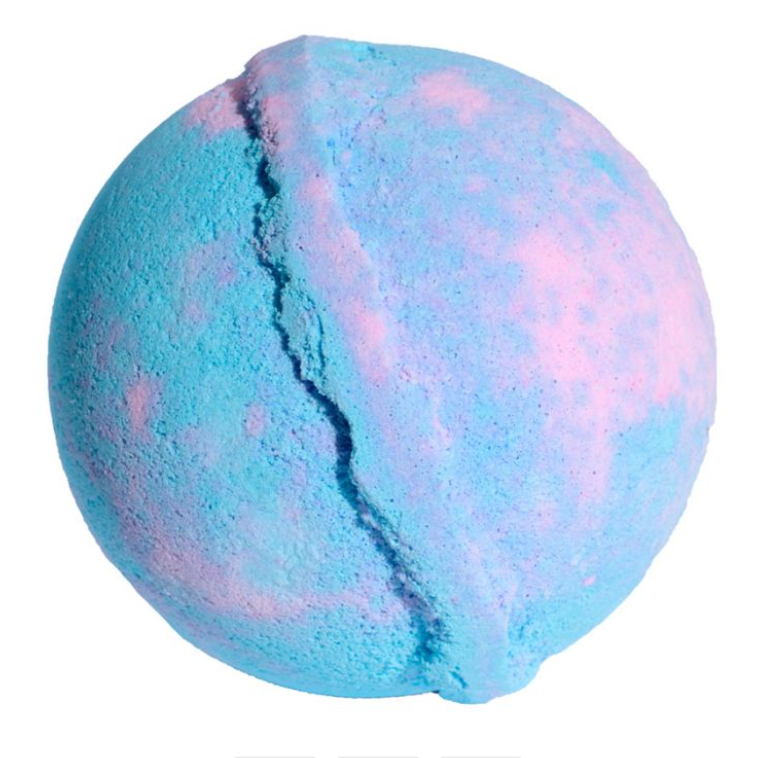 Baby powder scented bath bomb blue in colour and comes gift boxed 